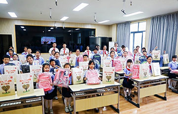 爱在六一  绽放童年色彩